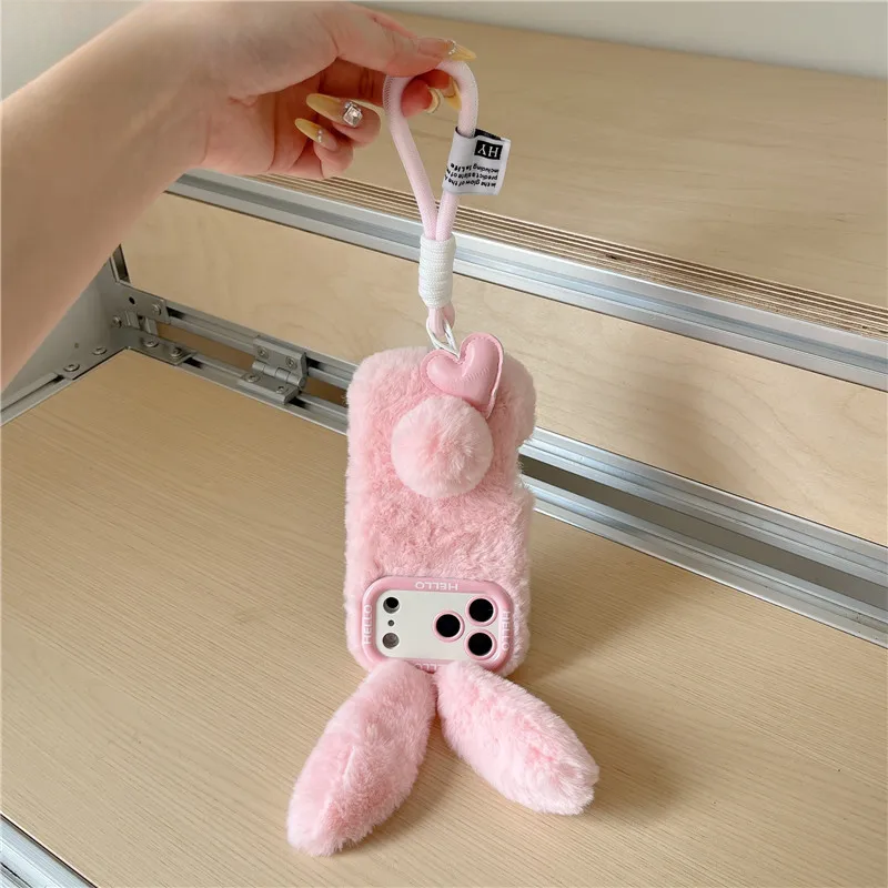 【ふわもこファーシリーズ】うさ耳 ポンポン ストラップ付き スマホケース|iPhone対応 #250320