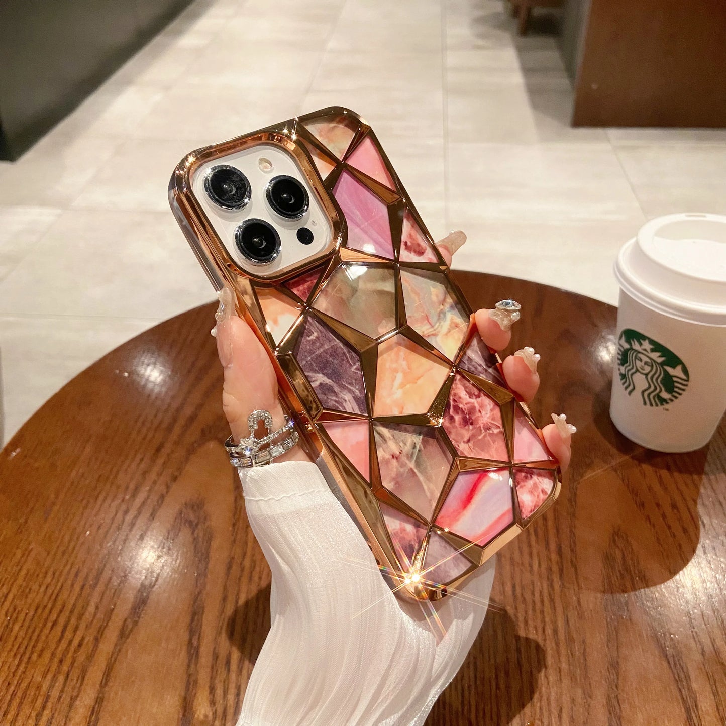 【ジェムカットアート】立体ジオメトリック × マーブルパネルデザイン スマホケース|iPhone対応 #250603