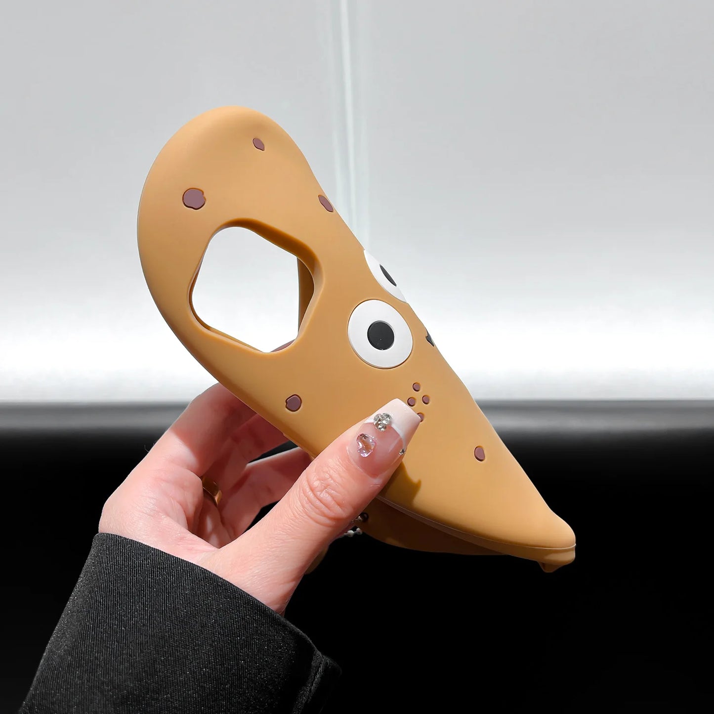 【3Dデザイン】ポテトキャラクター iPhoneケース かわいい 韓国風 ポテト型 ストラップ付き シリコン耐衝撃 ソフトケース|iPhone対応 #251231