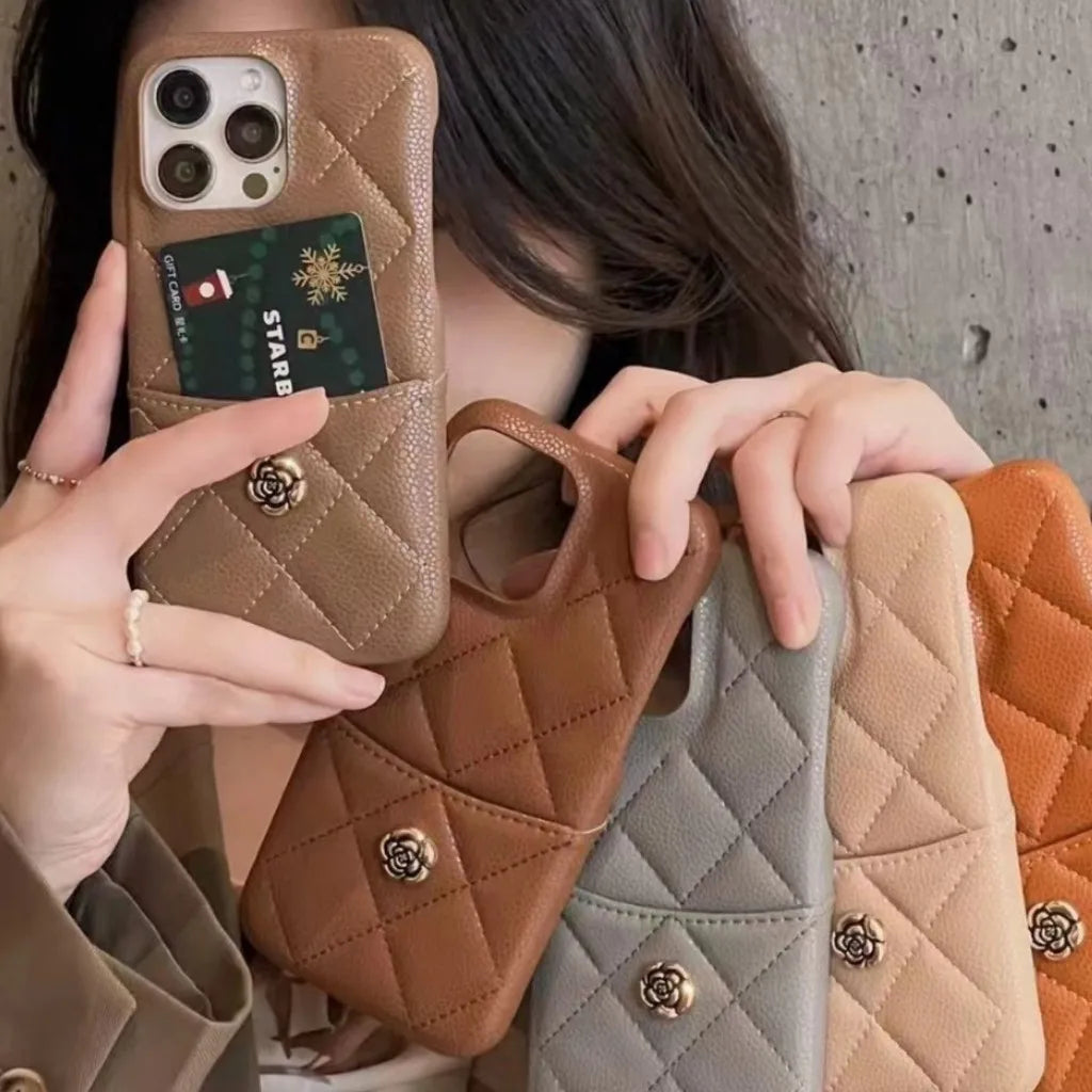 【キルティングローズポケット】レザーバッグ風×ローズボタン スマホケース|iPhone対応 #250331