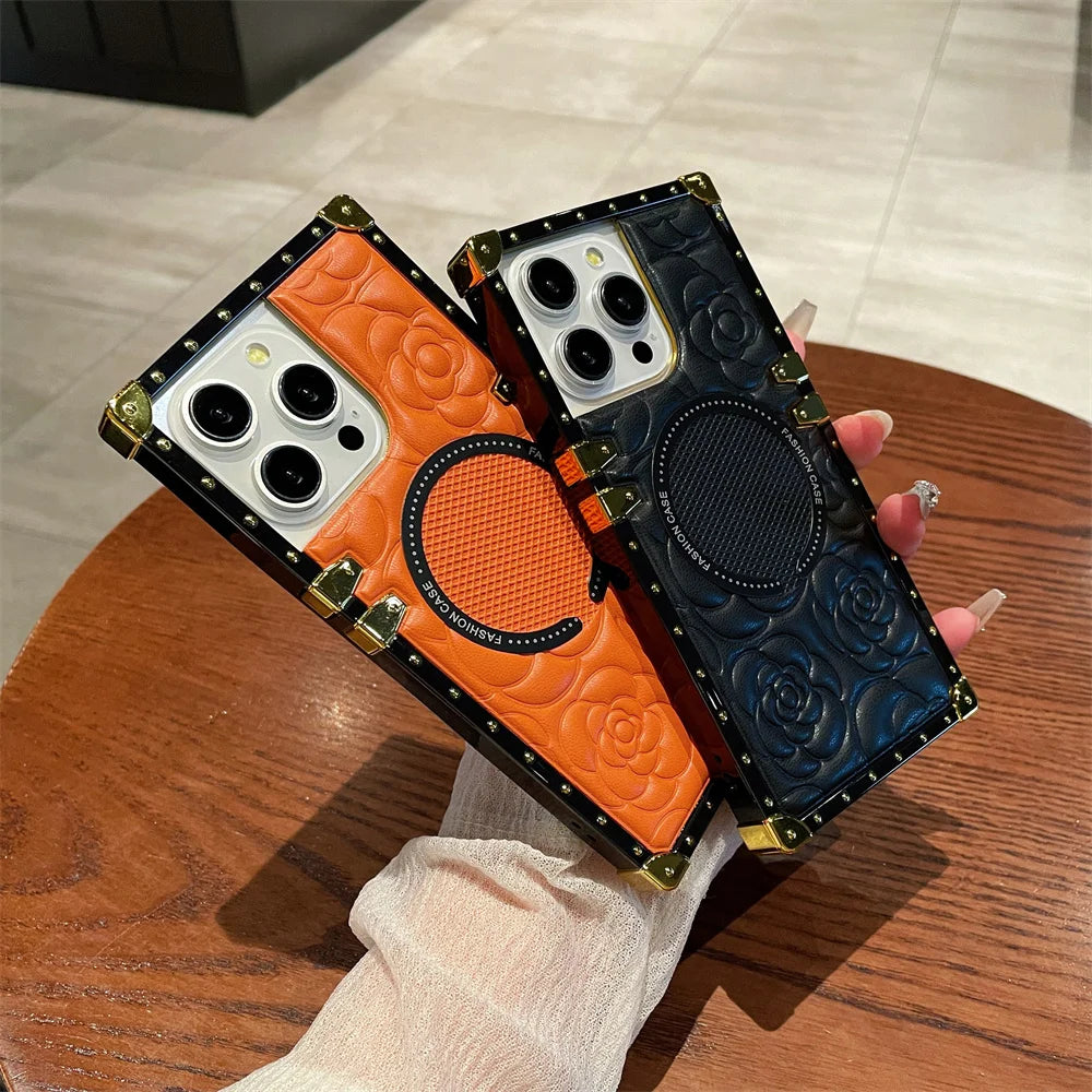 【スクエアシリーズ】キルティングレザー フラワー型押し スタッズスクエアケース|iPhone対応 #250819