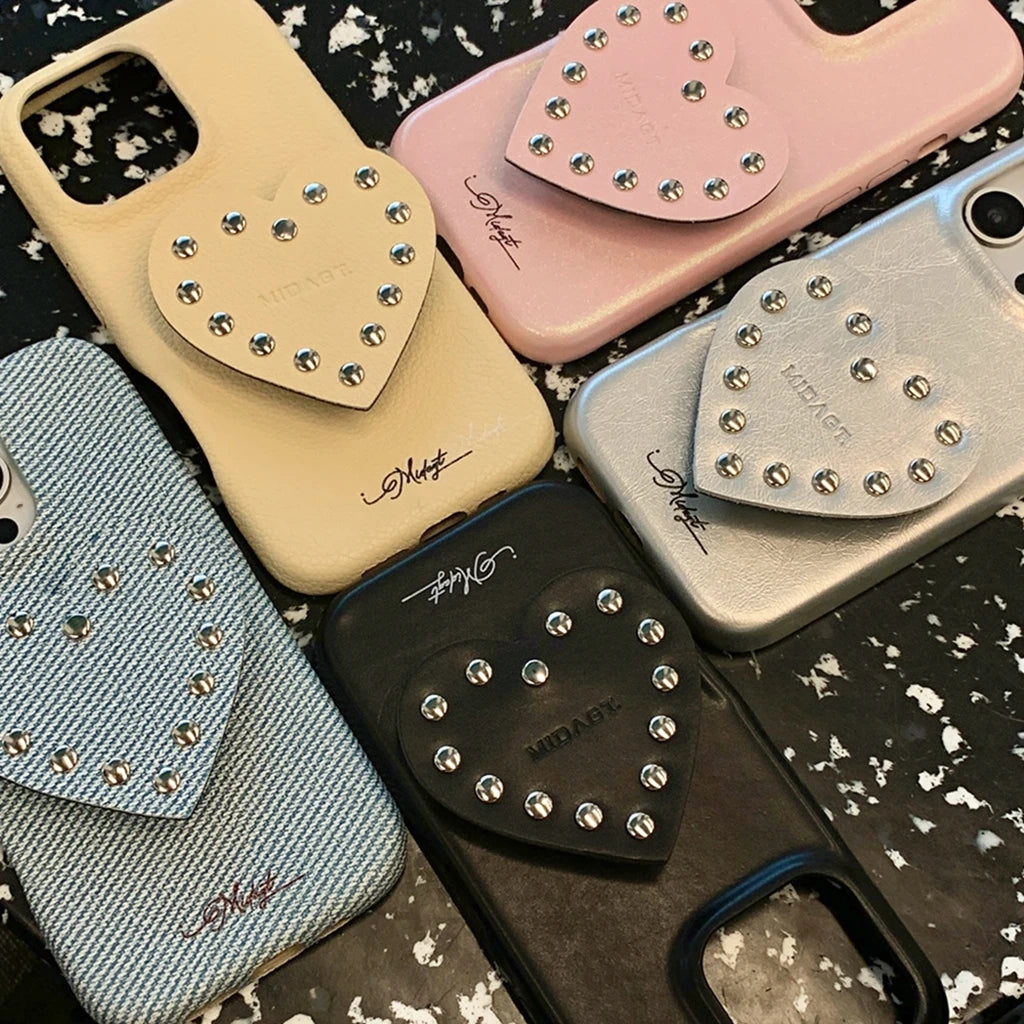【スタッズハートスタンド】レザー デニム ハート×シルバースタッズ スマホケース|iPhone対応 #250327