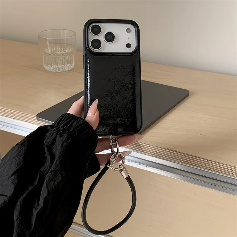 【メタリックストラップレザー】高見えレザー風デザイン ストラップ付き スマホケース|iPhone対応 #250110