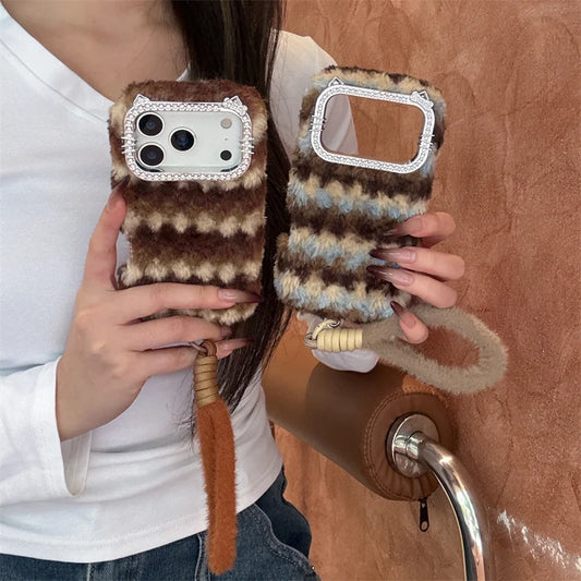 【もこもこチェック】ふわふわ マルチカラー × ストラップ付きケース|iPhone対応 #240909