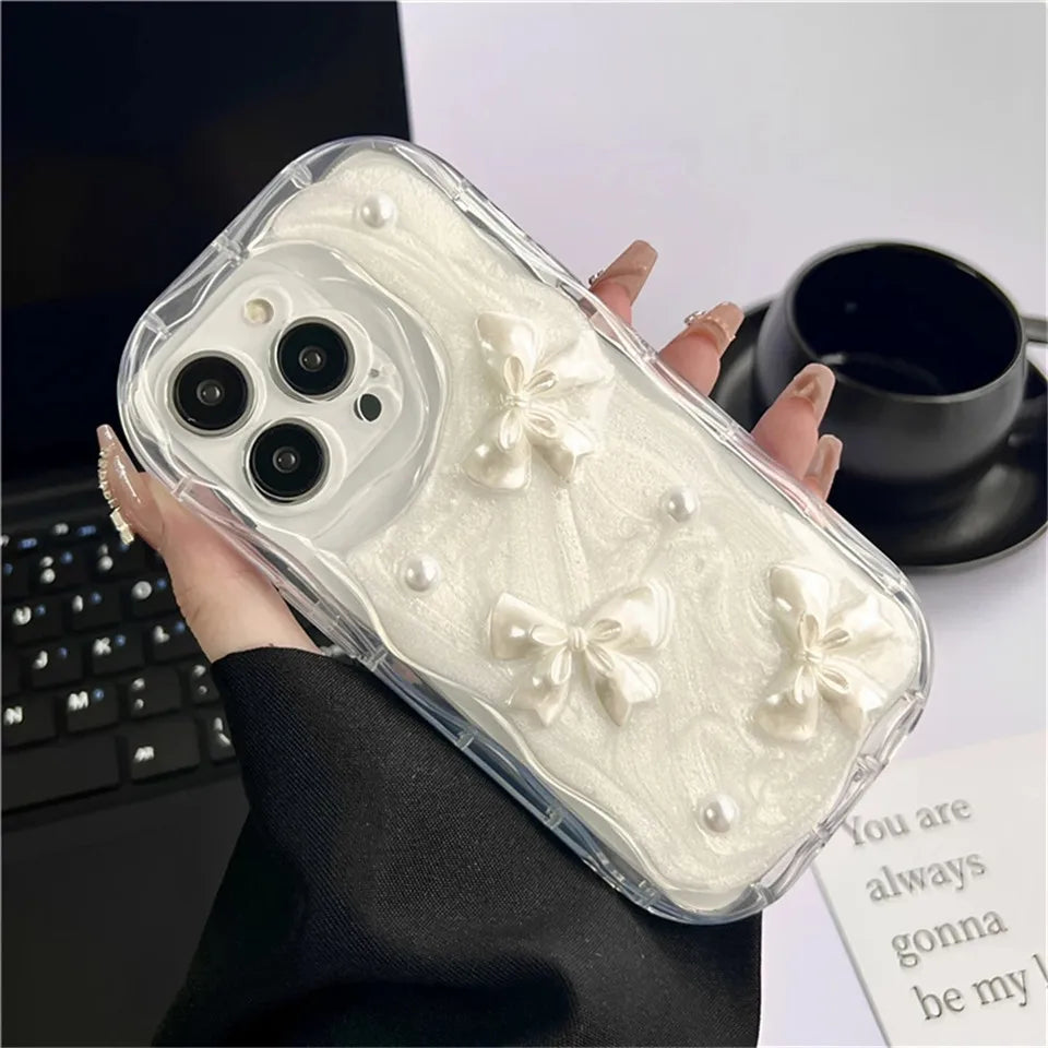 【パールリボンクリーム】3Dサテンリボン × うる艶ホワイトベース スマホケース|iPhone対応 #250611
