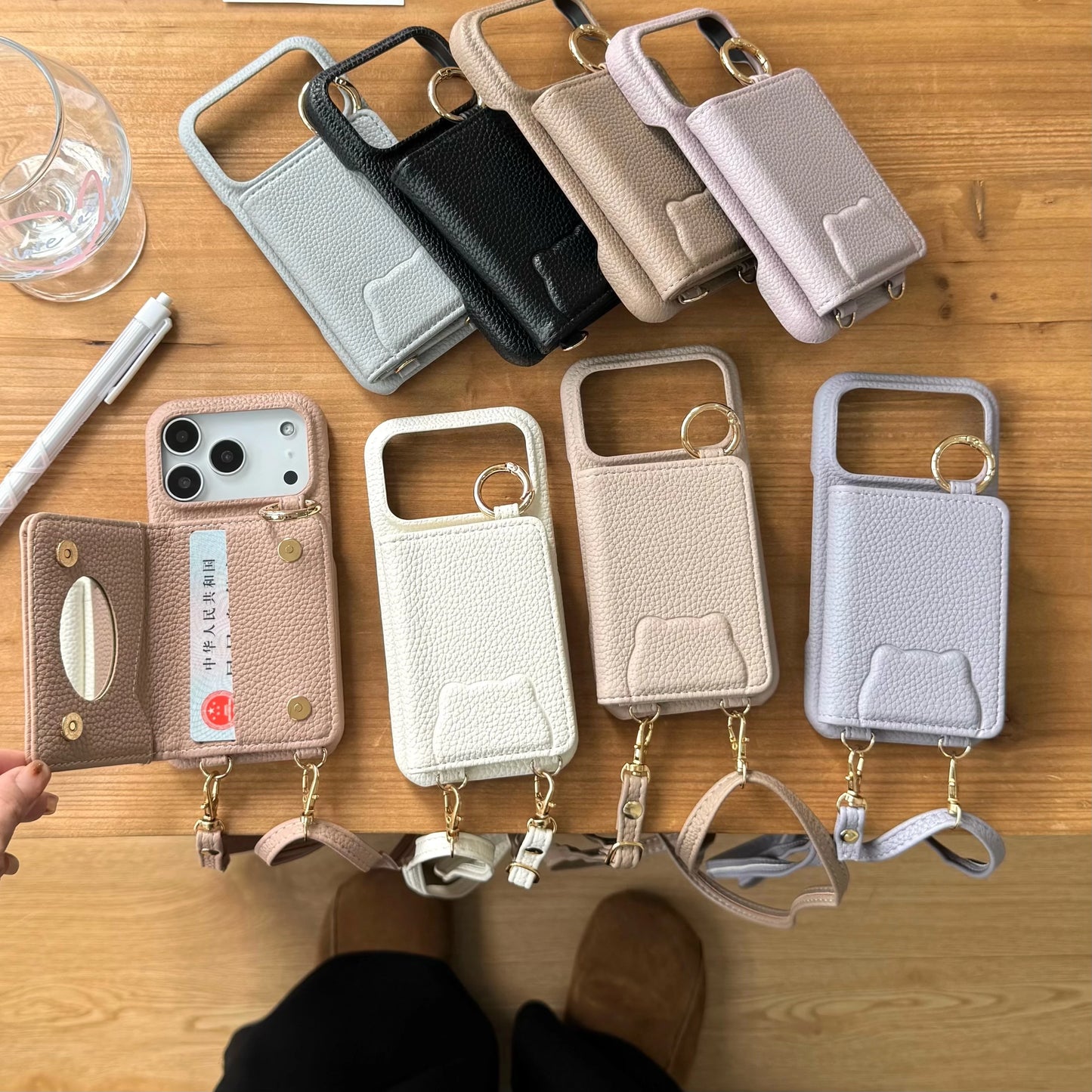 【ベアポケットレザー】くまエンボス × カード収納付き ショルダースマホケース|iPhone対応 #250208