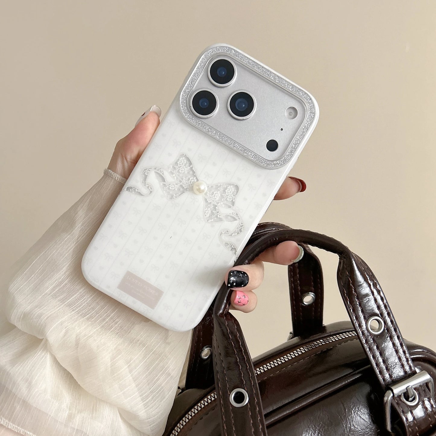 【ホワイトガーリー】パール リボン ビジュー ハート スマホケース|iPhone対応 #241002