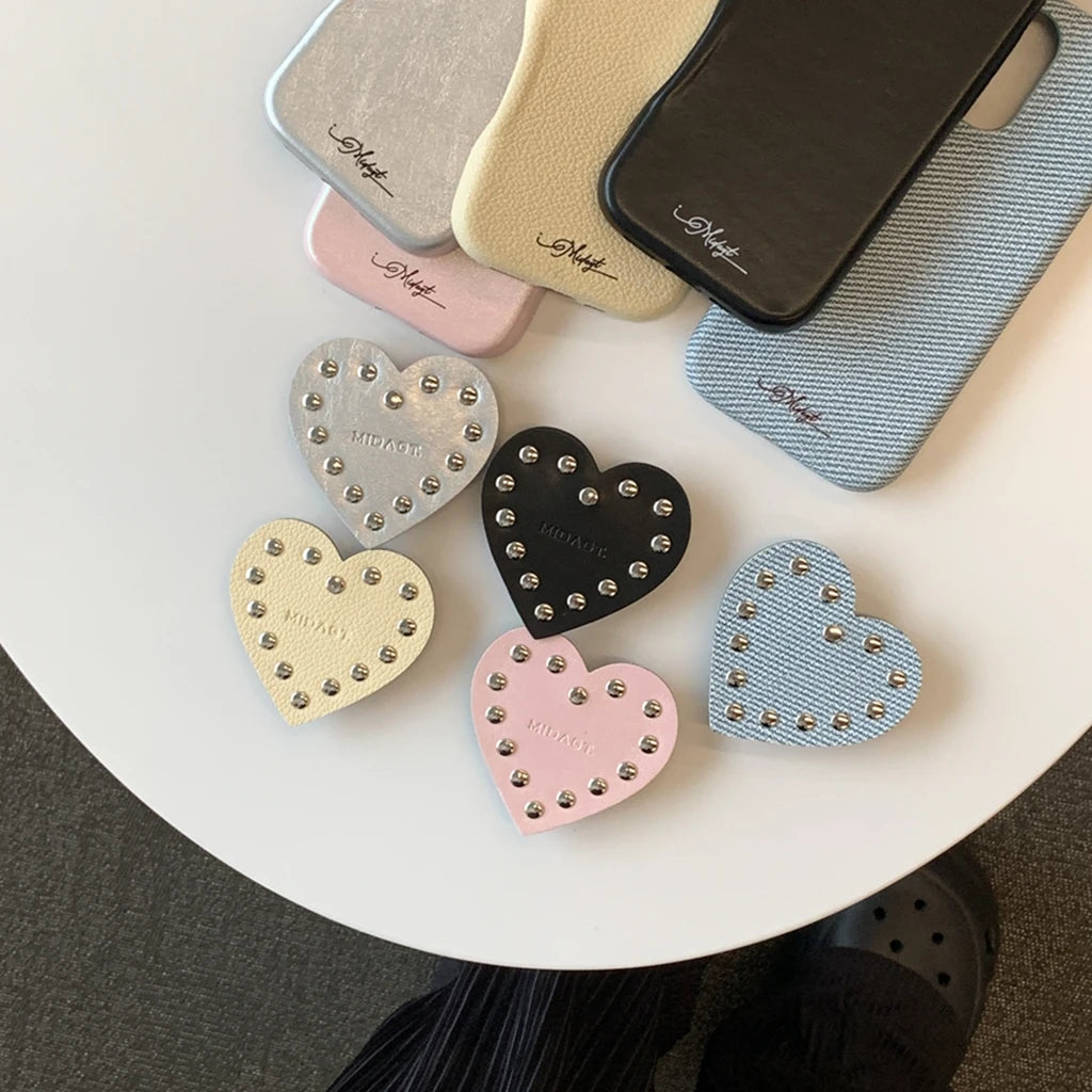【スタッズハートスタンド】レザー デニム ハート×シルバースタッズ スマホケース|iPhone対応 #250327