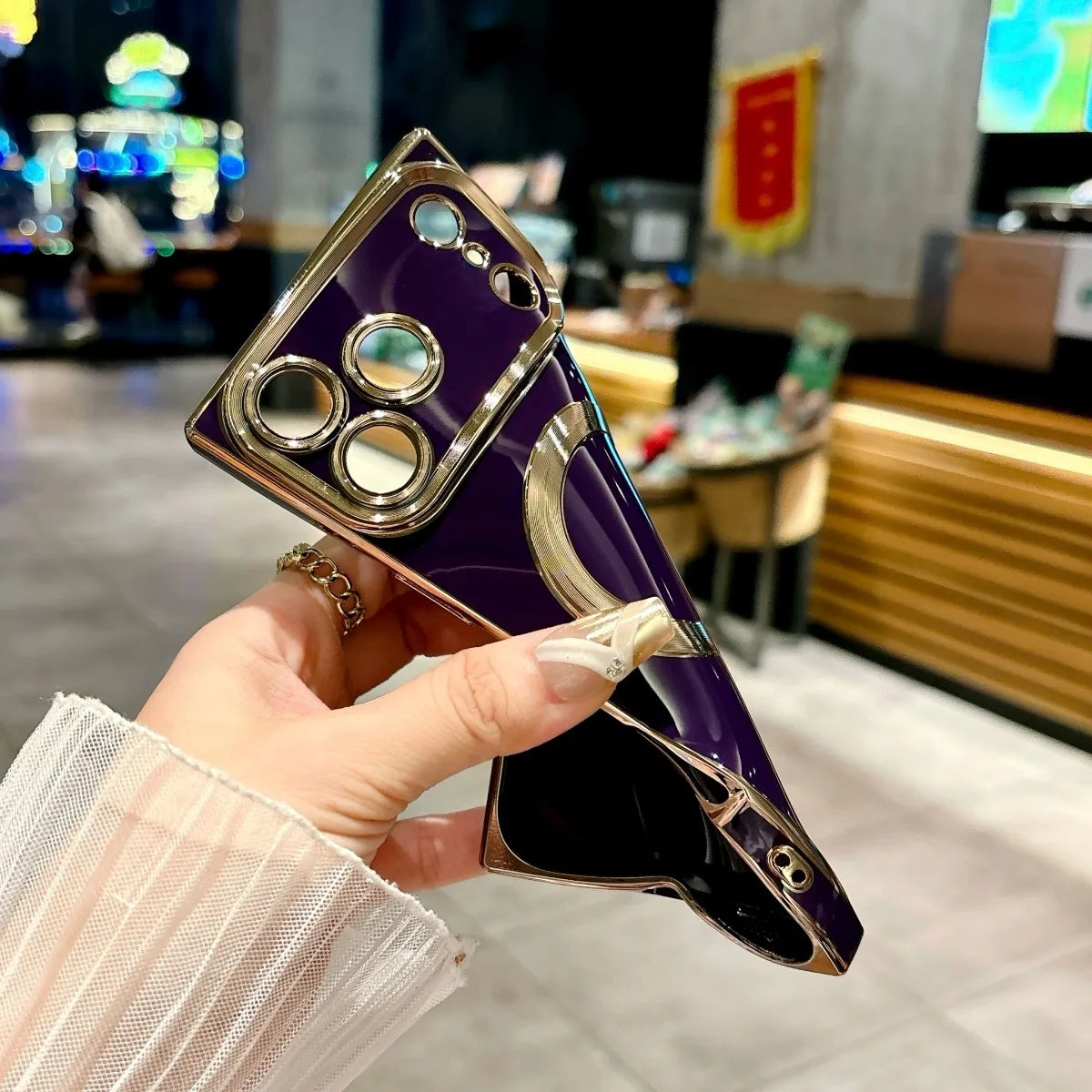 【スクエアシリーズ】Magsafe対応 メタリック縁取り スマホケース 高級感 薄型 背面保護 スマホケース カバー | iPhone対応 #250412