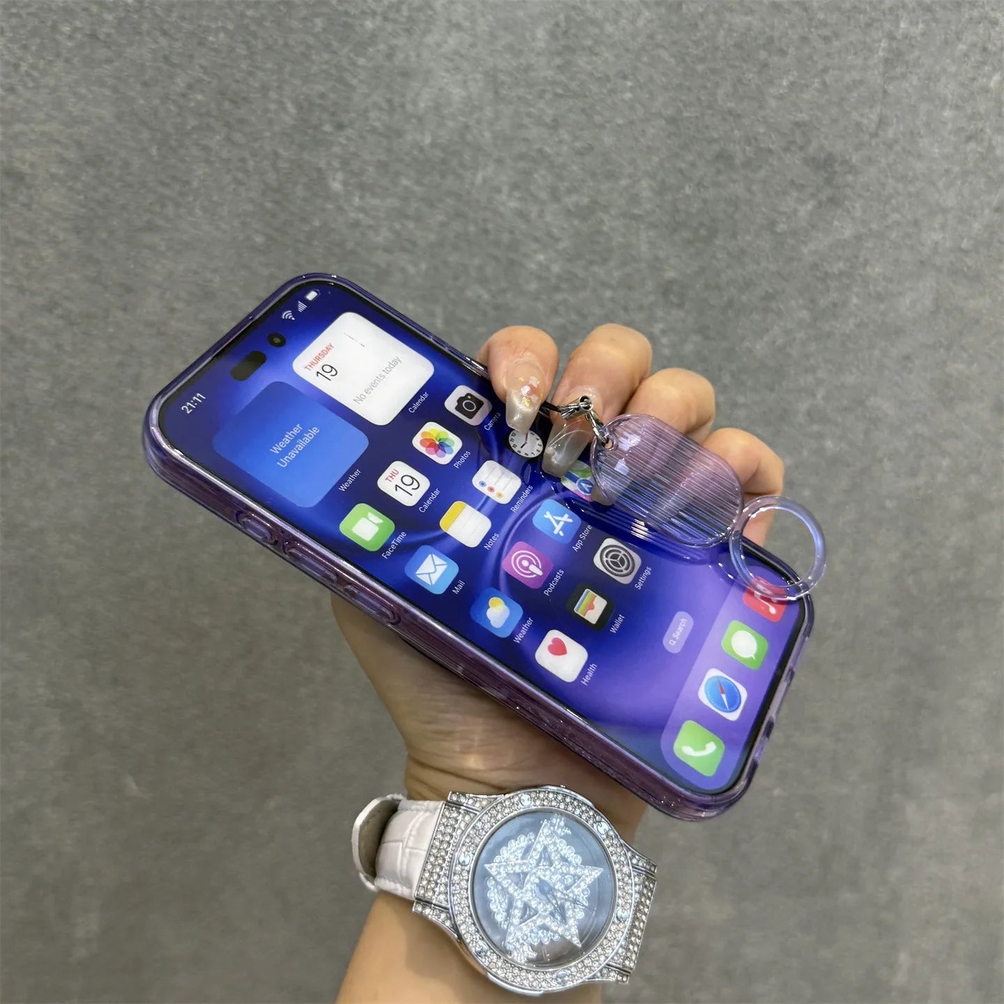 【ネオンシリーズ】イエローライン ハンドル付き 半透明 クリアスマホケース|iPhone対応 #251013