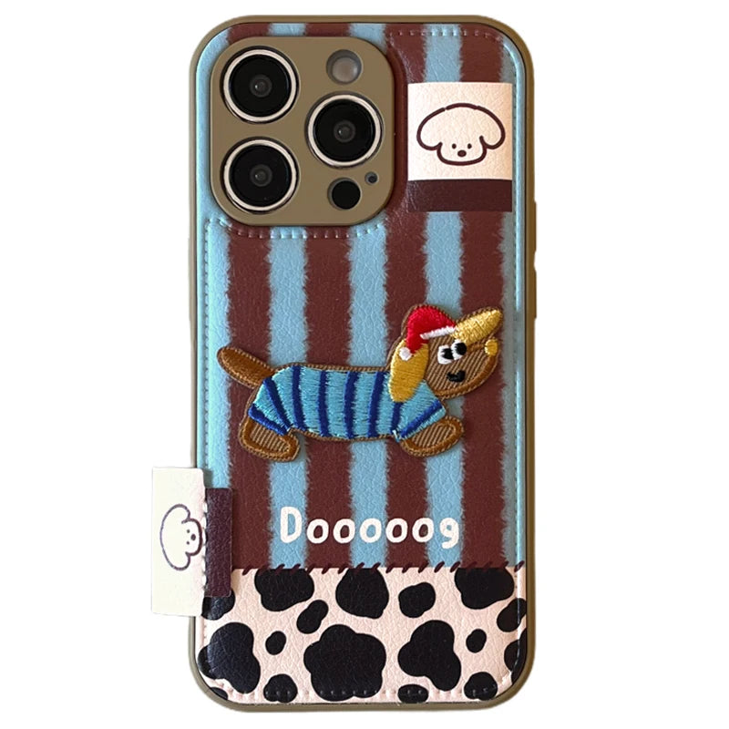 【チェックダックス】刺繍わんこ × レトロチェック エンボス スマホケース|iPhone対応 #250210