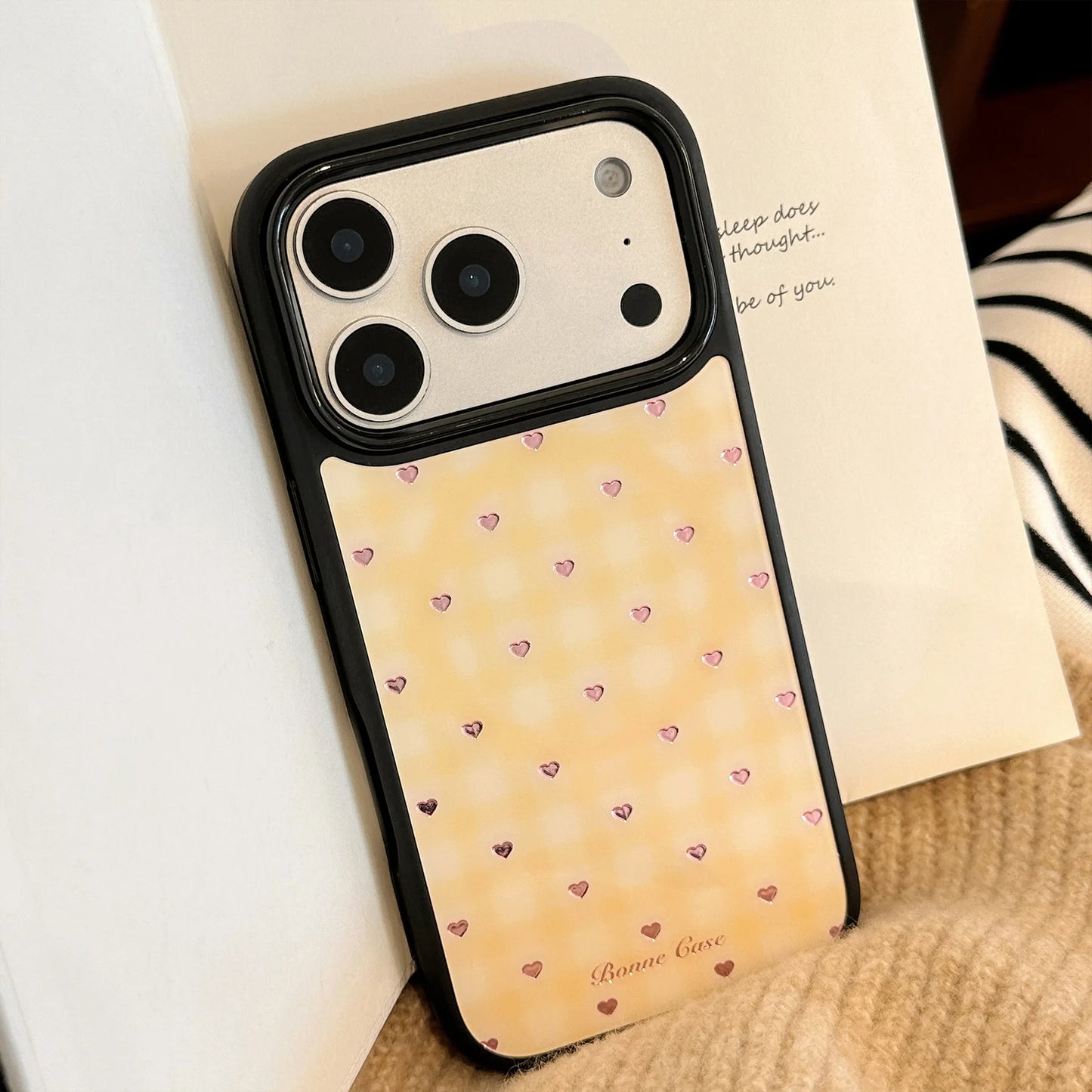 【マグネット式折りたたみハートスタンド付き】イエローチェック ×ピンクハートリング スマホケース|iPhone対応 #240704