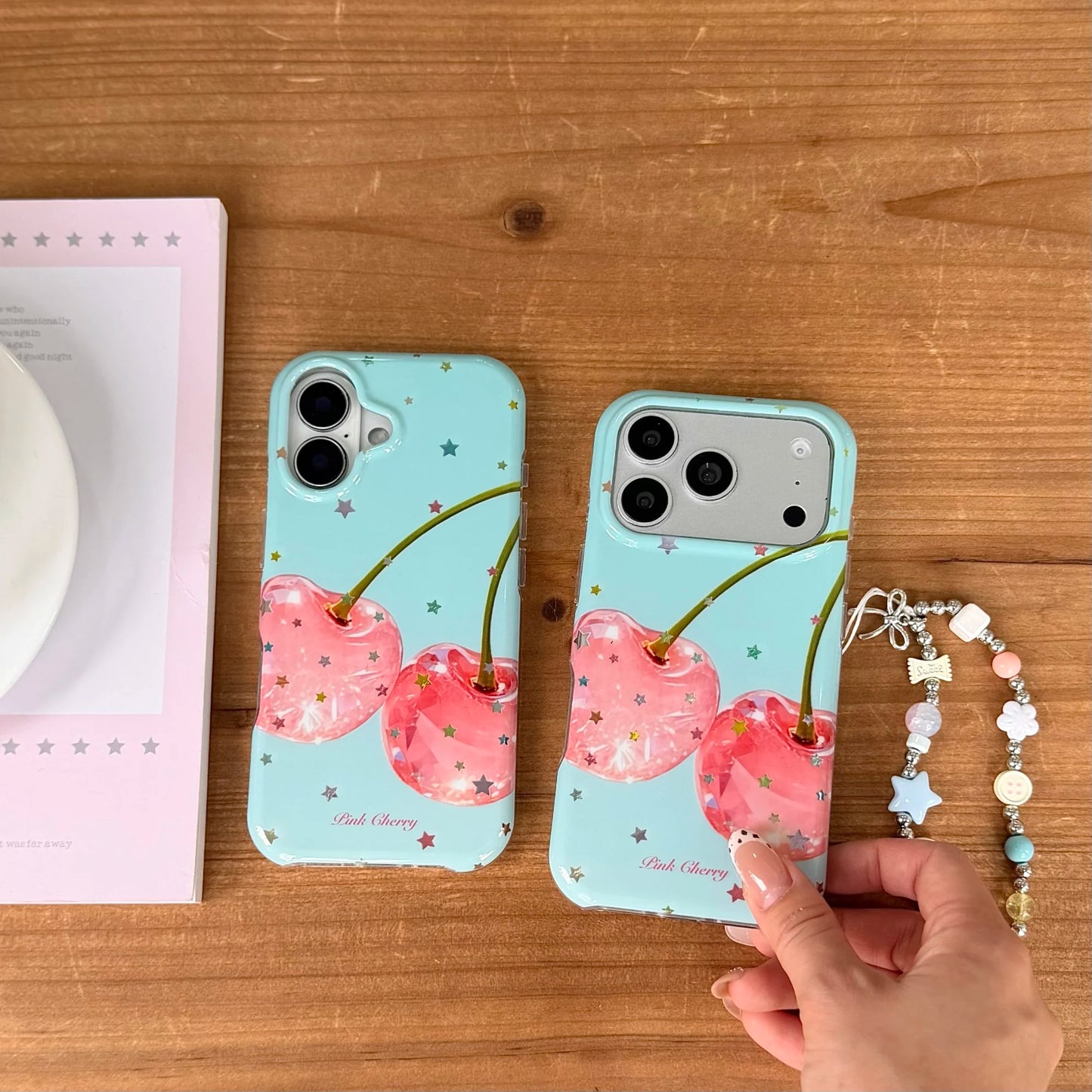 ピンクチェリー ミントブルー ビーズチャーム付き iPhoneケース|レトロ・大人かわいい #260052