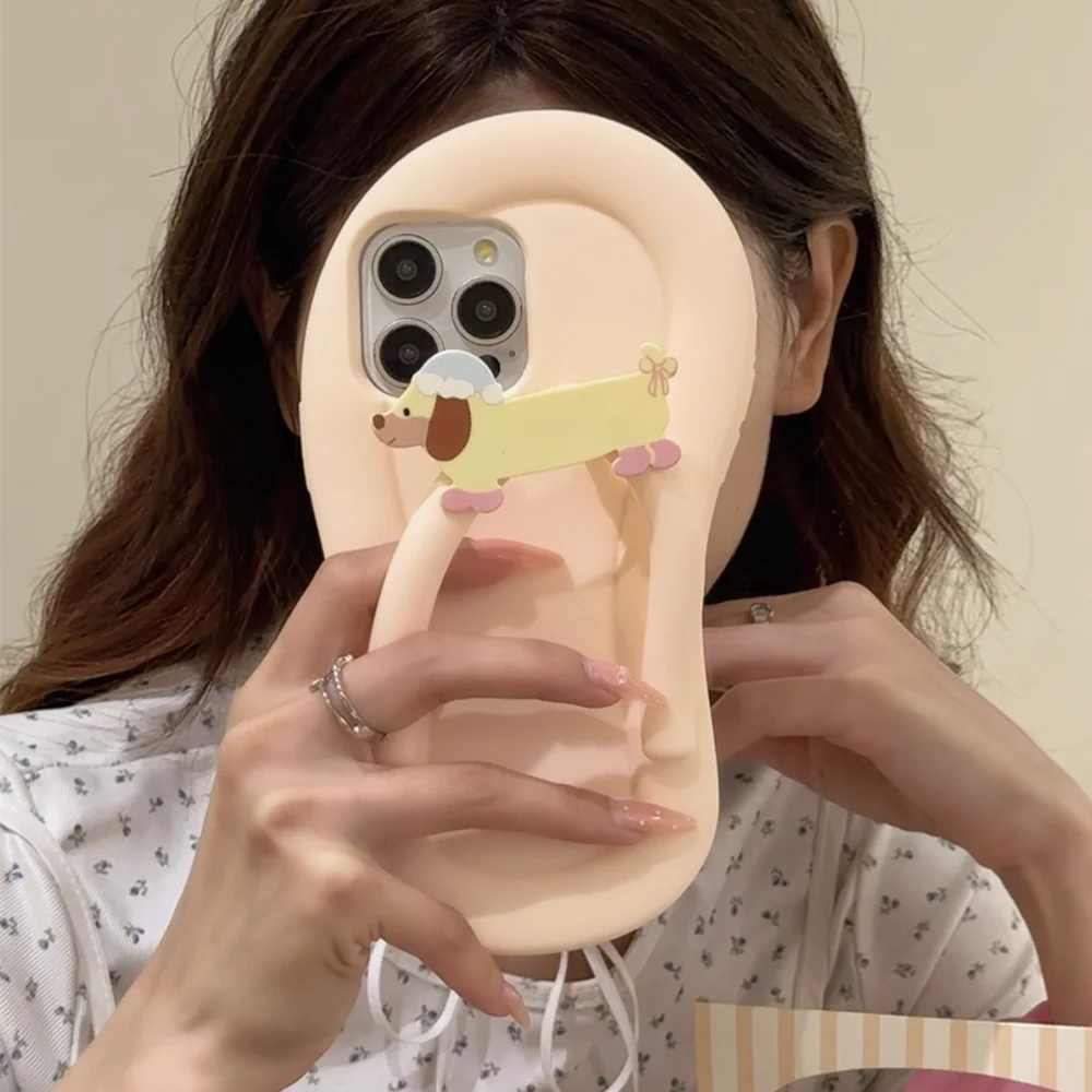 【わんこサンダル風デザイン】ゆるかわ立体 ビーサン スマホケース|iPhone対応 #250722
