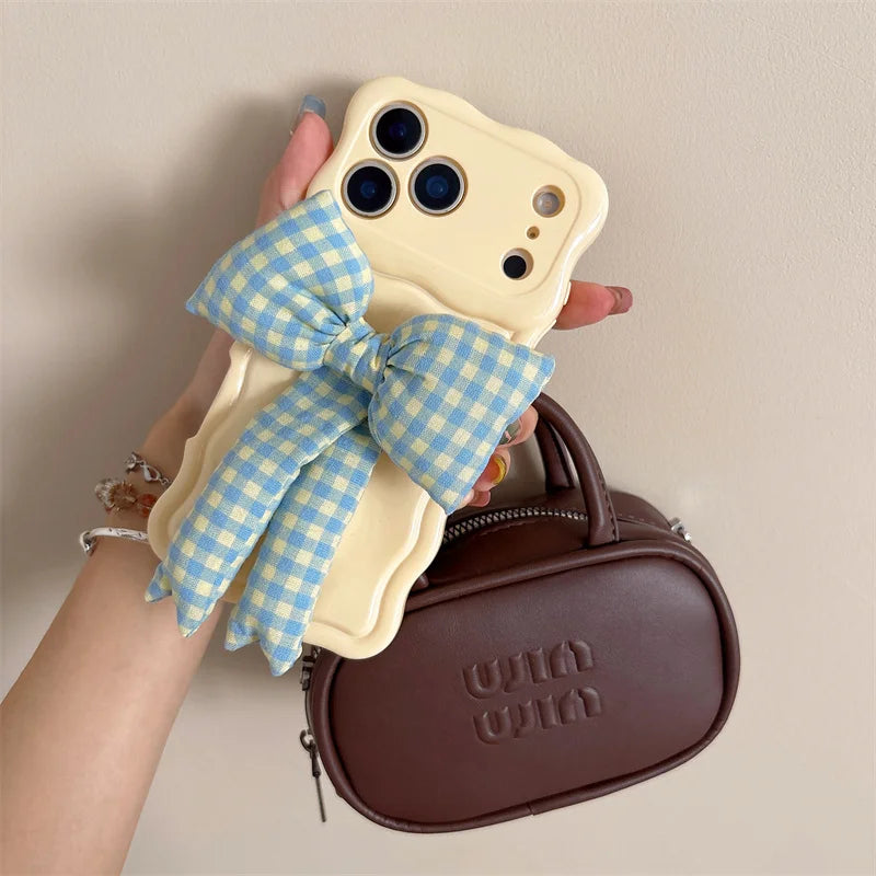 【ウェーブフレーム】ぷっくり 立体 ギンガムチェックリボン スマホケース|iPhone対応 #241230