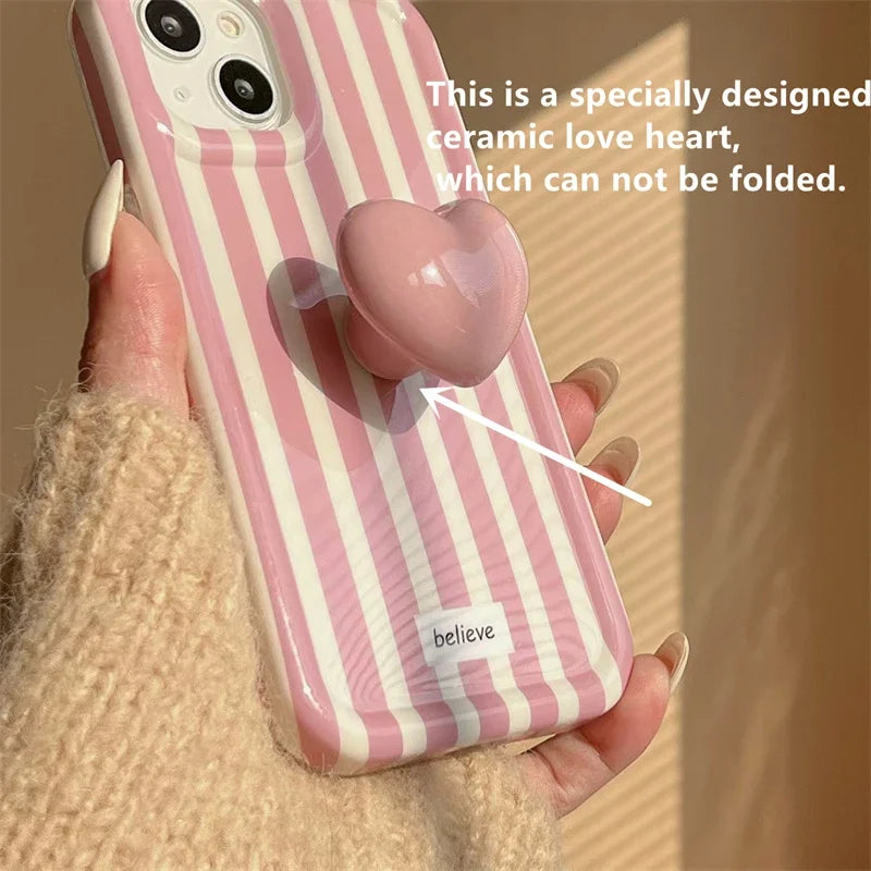 【ストライプシリーズ】ピンクボーダー×立体ハート スマホケース|iPhone対応 #250914
