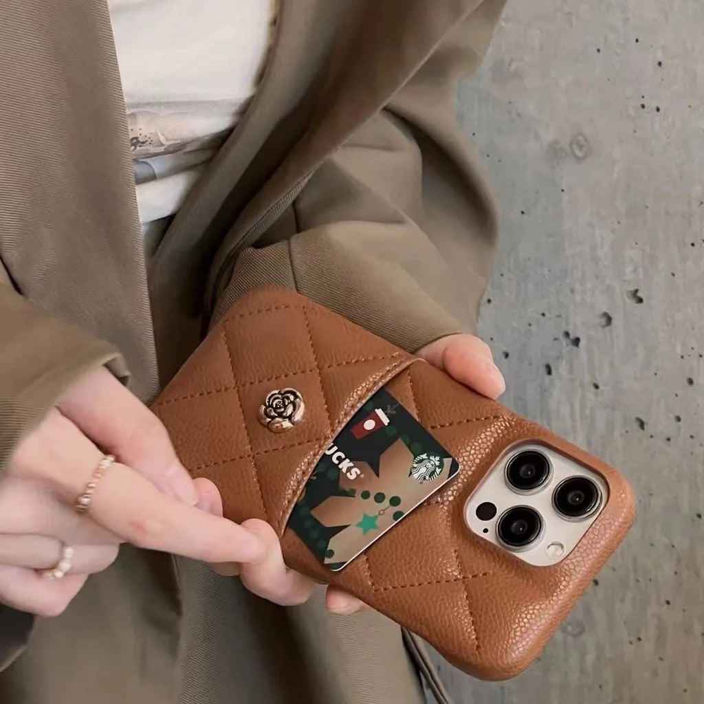 【キルティングローズポケット】レザーバッグ風×ローズボタン スマホケース|iPhone対応 #250331
