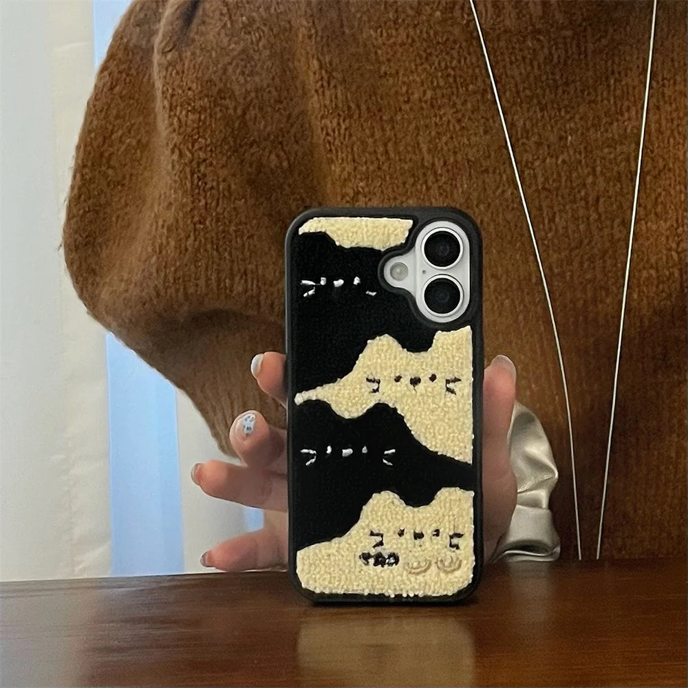 【ふわもこアニマルズ】刺繍タッチ × モコモコ立体デザイン スマホケース|iPhone対応 #250605