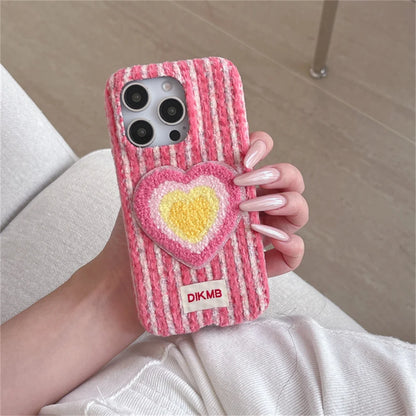 【ハートニットポンポン】もこもこ カラフルハート×ふわふわチャーム Y2K スマホケース｜iPhone対応 #250105