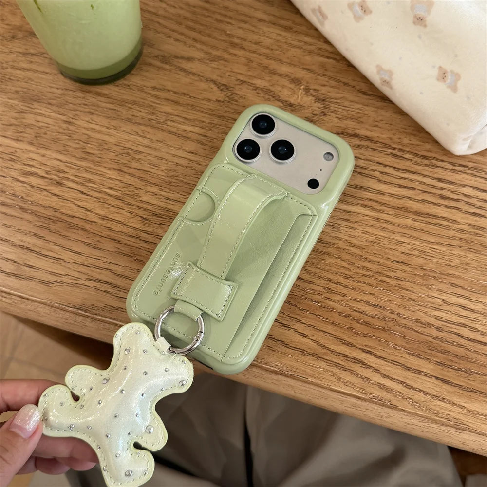 ベアチャーム ハンドベルト付き カードホルダー iPhoneケース｜淡色レザー調 #260007