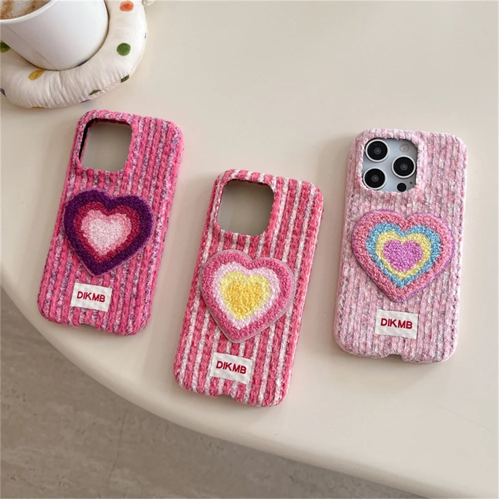 【ハートニットポンポン】もこもこ カラフルハート×ふわふわチャーム Y2K スマホケース｜iPhone対応 #250105