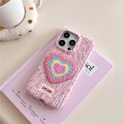【ハートニットポンポン】もこもこ カラフルハート×ふわふわチャーム Y2K スマホケース｜iPhone対応 #250105