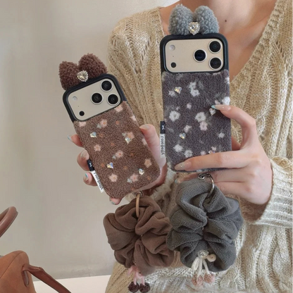 フラワー iPhoneケース｜花柄 ボア素材・シュシュチャーム付き #240531