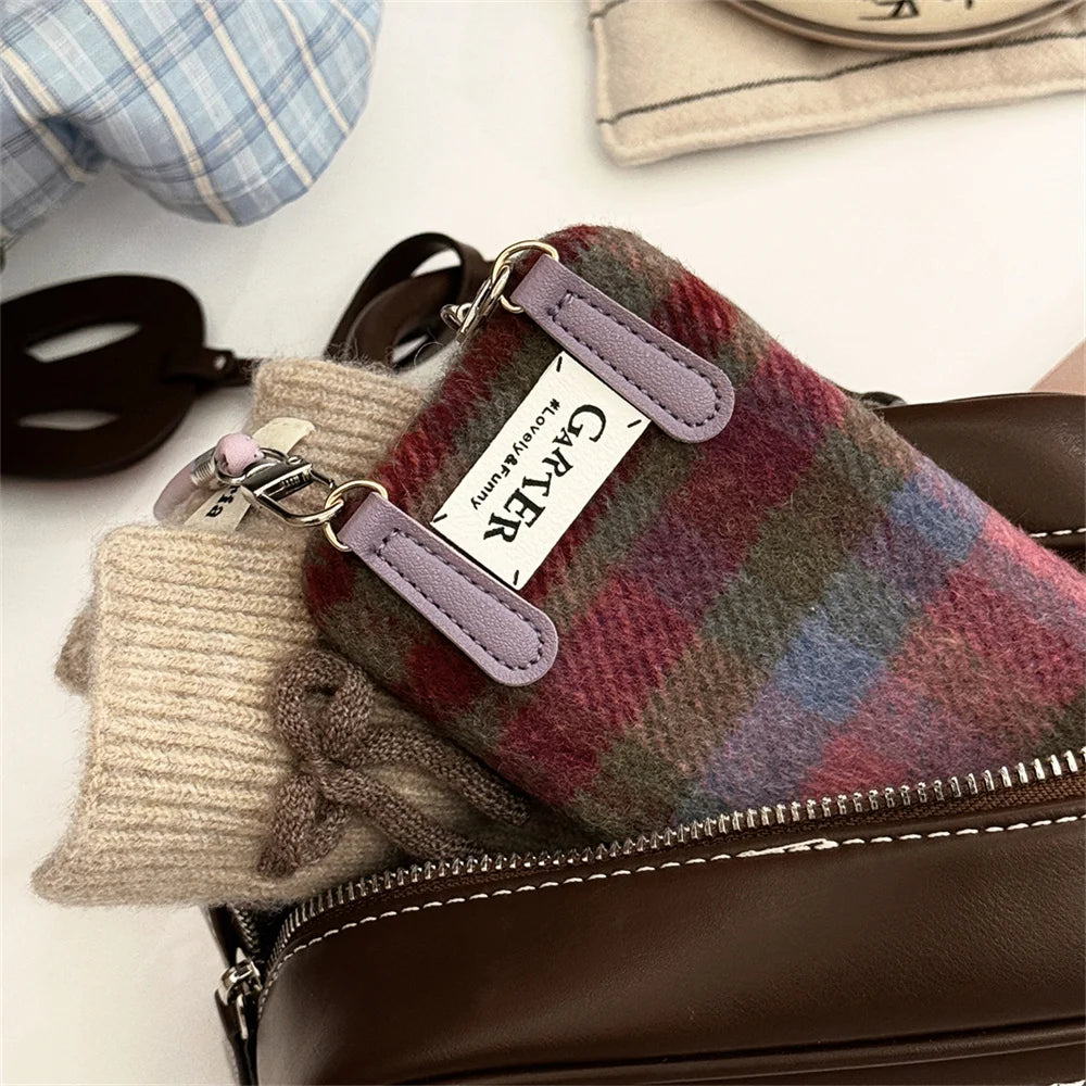 【チェックストラップ】フェルト チェック × ストラップ付き スマホケース｜iPhone対応 #250107