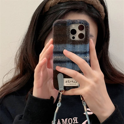 【チェックストラップ】フェルト チェック × ストラップ付き スマホケース｜iPhone対応 #250107