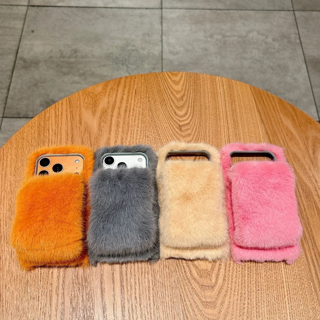 【もこもこ】無地 ファー ハンドバンド付き iPhoneケース｜もこもこ・あったか PCA #261298