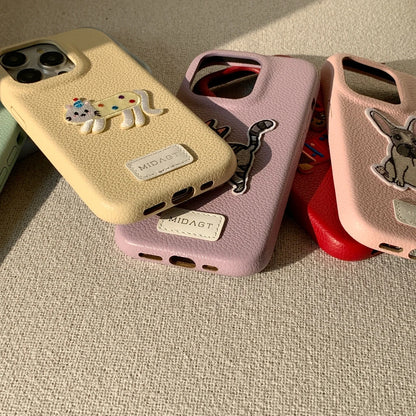 【アニマルシリーズ】ドッグ 犬 猫 モチーフ 刺繍入りレザー調 スマホケース ダックスフンド フレンチブルドッグ ｜iPhone対応 #250422