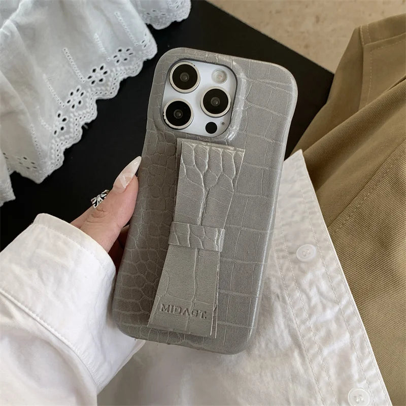 【クロコ調リボングリップ】型押し クロコレザー調 × 立体リボン スマホケース｜iPhone対応 #240617