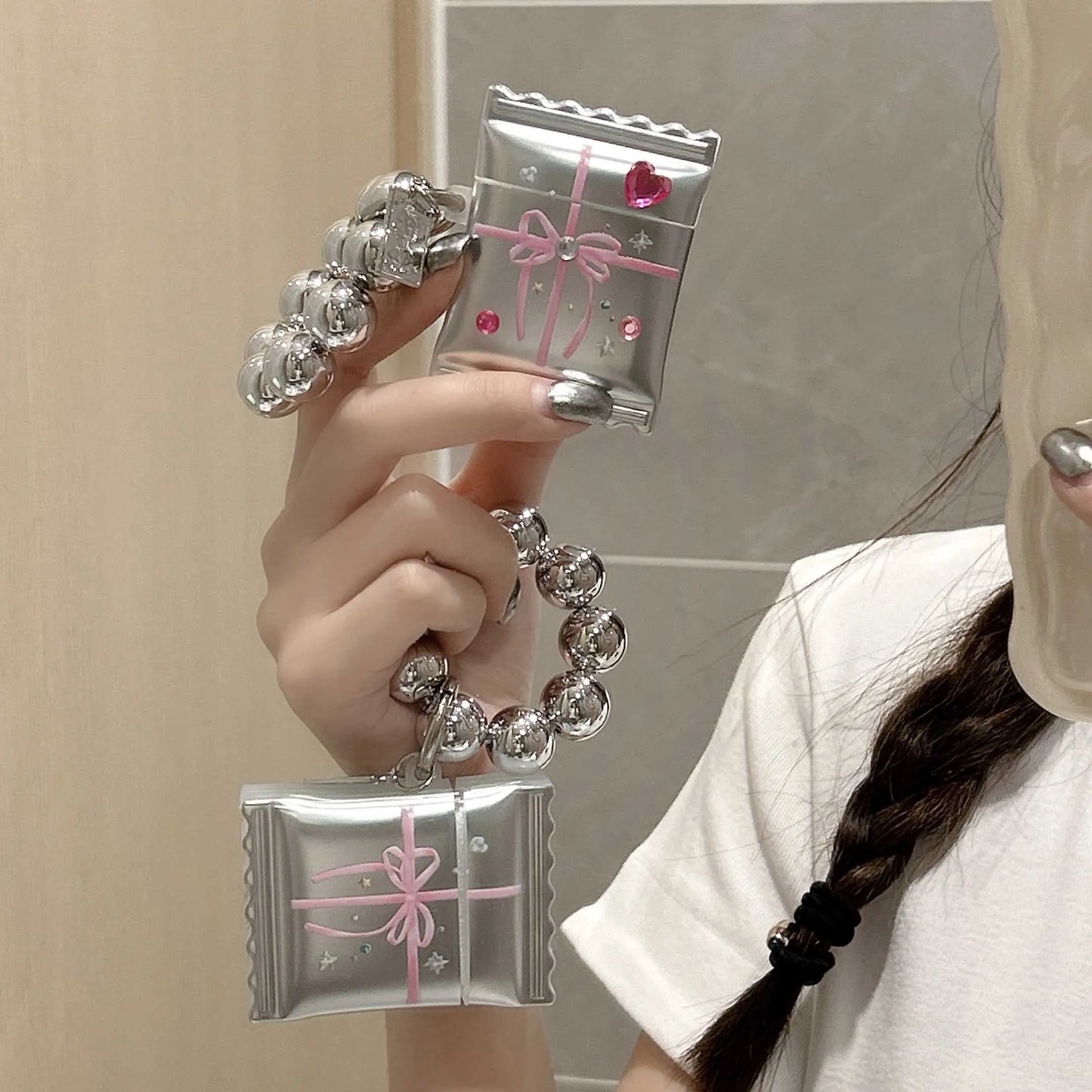 【AirPodsケース】ボールチェーンストラップ付き パッケージ風デザイン トレンド・ガーリー・キュート #261145