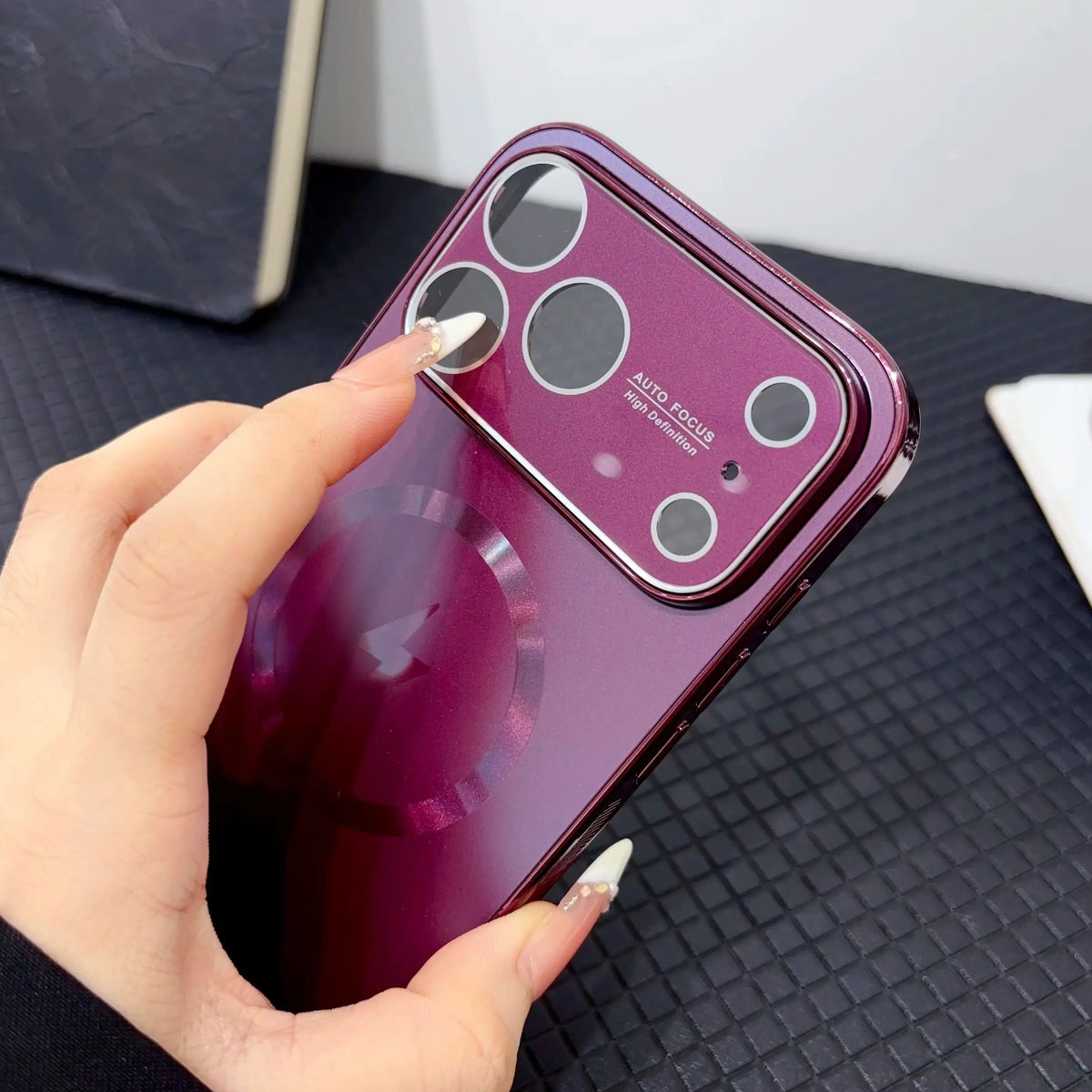 グラデーション＆サンダーモチーフ マグネット内蔵iPhoneケース (全9色) ライトニング・シャイン #261231