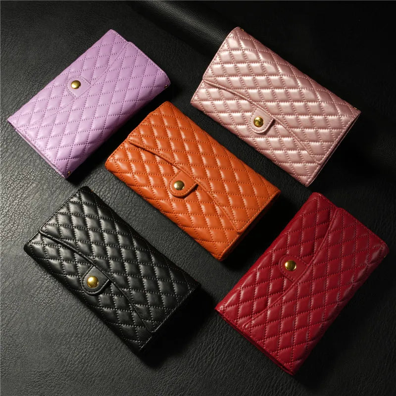 【ブックスタイル】キルティング レザー調  手帳型 iPhoneケース｜ウォレット・ストラップ付き #240125