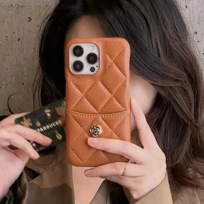 【キルティングローズポケット】レザーバッグ風×ローズボタン スマホケース｜iPhone対応 #250331