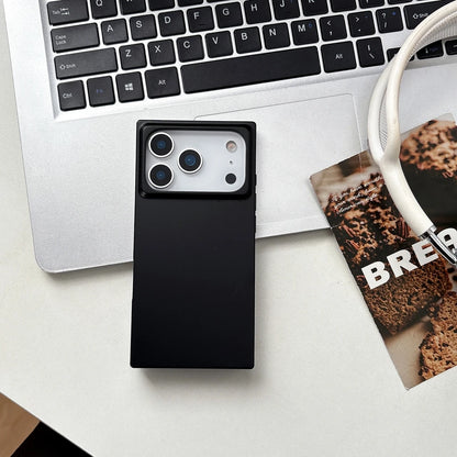 ミニマルスクエア iPhoneケース｜マットブラック・シンプルデザイン #231219