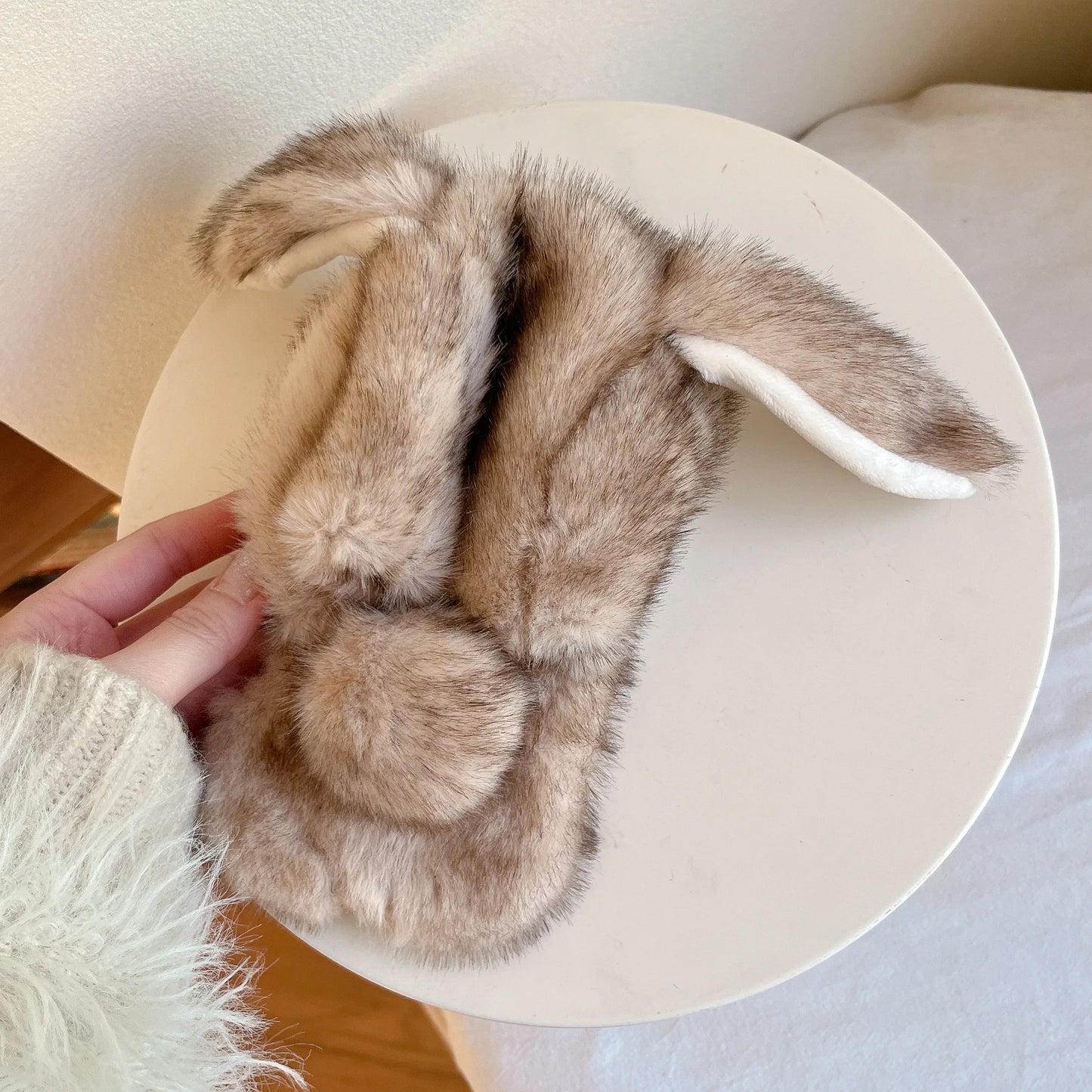 ふわふわラビット ファー iPhoneケース｜立体耳デザイン・もこもこフード #240420