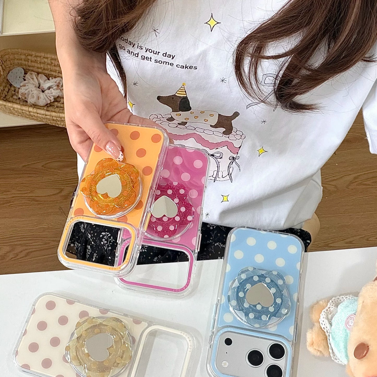 ハートミラーグリップ カラフル水玉 クリア Magnet内蔵 iPhoneケース｜レトロポップ #260019