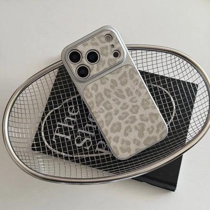 【アニマルムード】ピンク ブラウン レオパード ヒョウ柄 ストラップ付き スマホケース｜iPhone対応 #240710