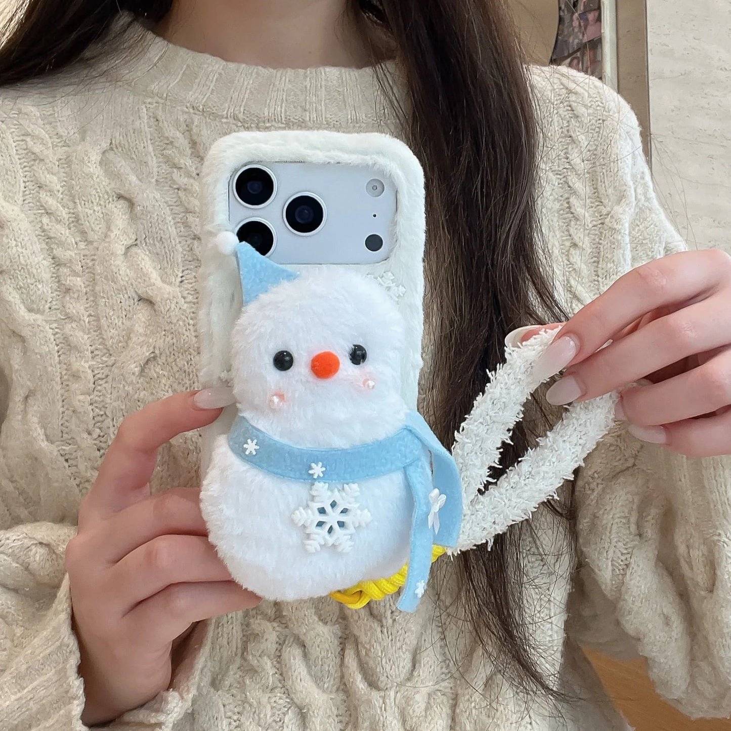 スノーマン 雪だるま iPhoneケース｜立体ぬいぐるみ・ストラップ付き #240307