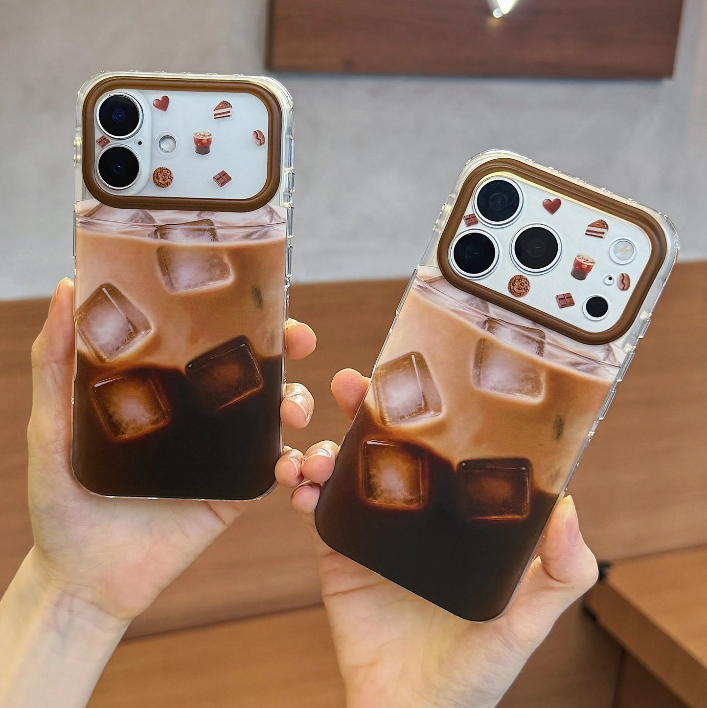 日常に溶け込むカフェラテの iPhoneケース｜耐衝撃・防塵仕様 #260069