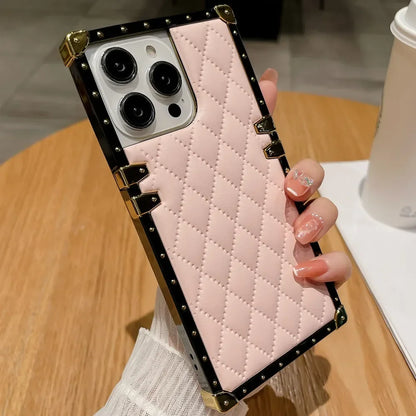 【スクエアシリーズ】キルティングレザー スタッズスクエアケース 高級感＆耐衝撃 ｜iPhone対応 #250818