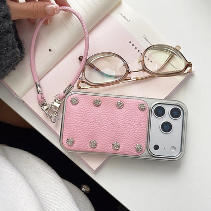 【ローズスタッズ】シルバーフレーム ピンク レザー風 ストラップ付き ケース｜iPhone対応 #240924