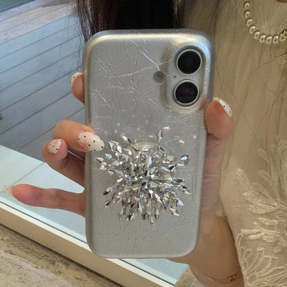 【クリスタルブロッサム】キラキラ シルバー ビジュー ホルダー付き ラグジュアリー スマホケース｜iPhone対応 #250426