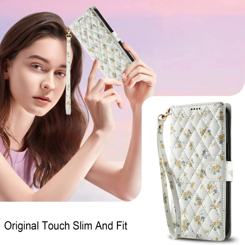 【ブックスタイル】花柄 フラワーキルティング ストラップ付き 手帳型 iPhoneケース｜カード収納 ショルダー対応 #240110