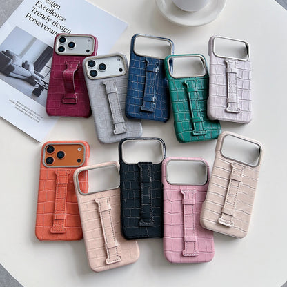 【クロコ調レザー】スリム ハンドベルト付 スマホケース｜iPhone対応 #240921