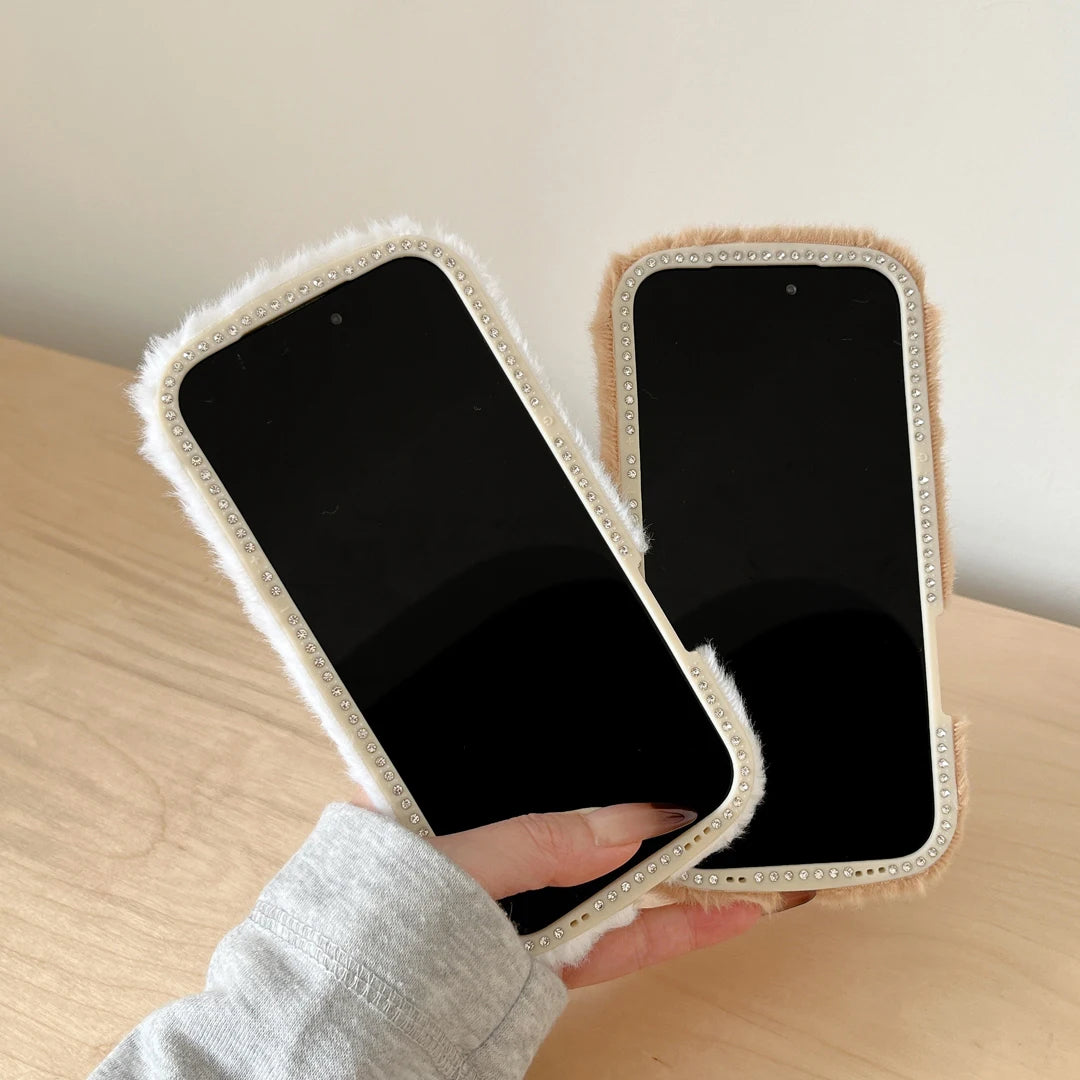 【アニマルフェイスシリーズ】くまさんぬいぐるみ スマホケース｜ふわもこ立体デザイン × ポンポンストラップ付き｜iPhone対応 #241128