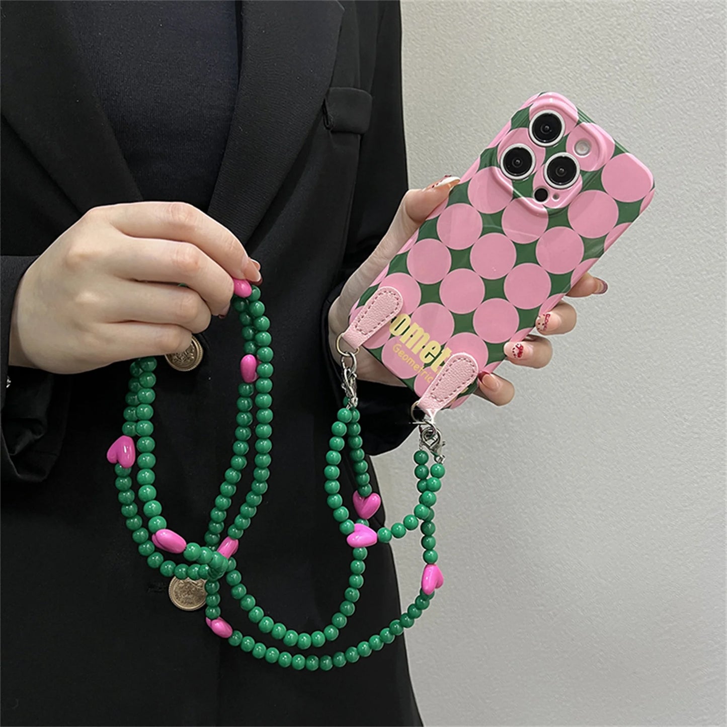 ドット ダイヤ柄 ピンク グリーン iPhoneケース｜ショルダーストラップ付き #240518