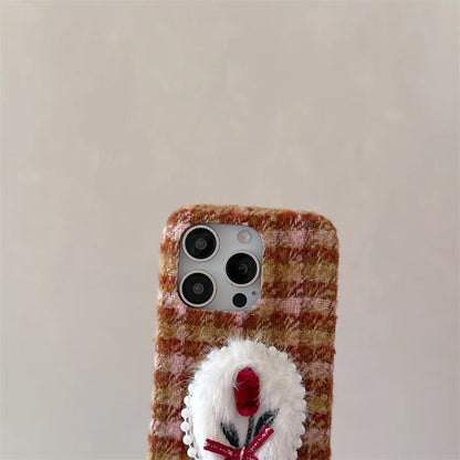 【チェックファーチューリップ】リボン スマホケース 立体刺繍×ふわもこストラップ付き｜iPhone対応 #241206